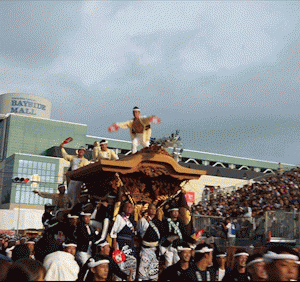 日本最大 怒涛の狂宴！ 岸和田 だんじり祭りの屋根乗り一族に密着した