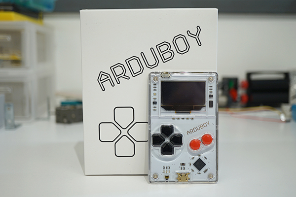 カードサイズの超小型ゲーム機 Arduboy で自作ゲームを作ろう オモコロブロス